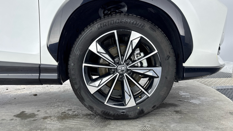 MG HS 1.5 T-GDI Trophy 5dr Petrol Hatchback